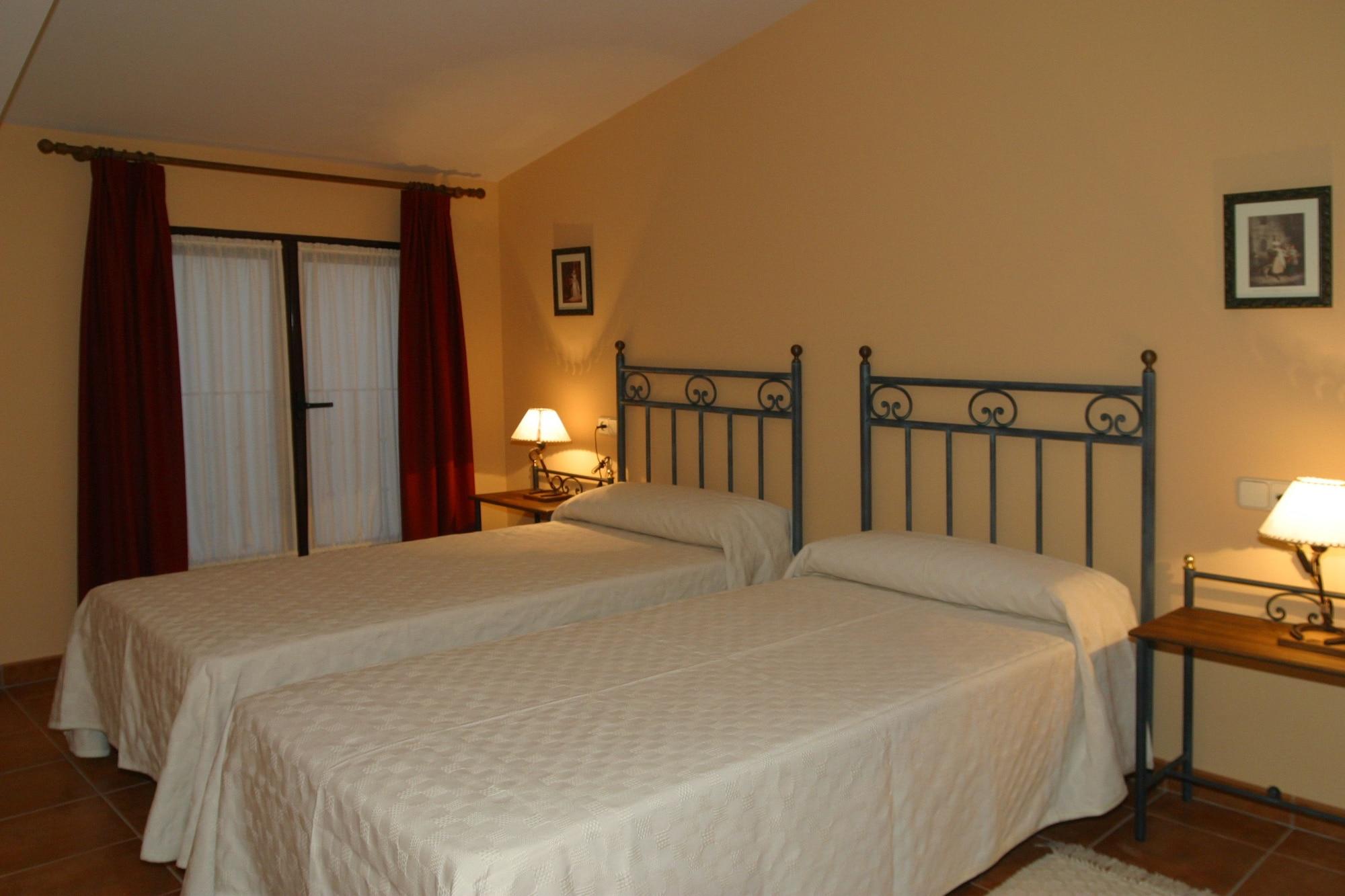 Hotel Y Apartamentos La Casa Rural Чинчон Екстер'єр фото